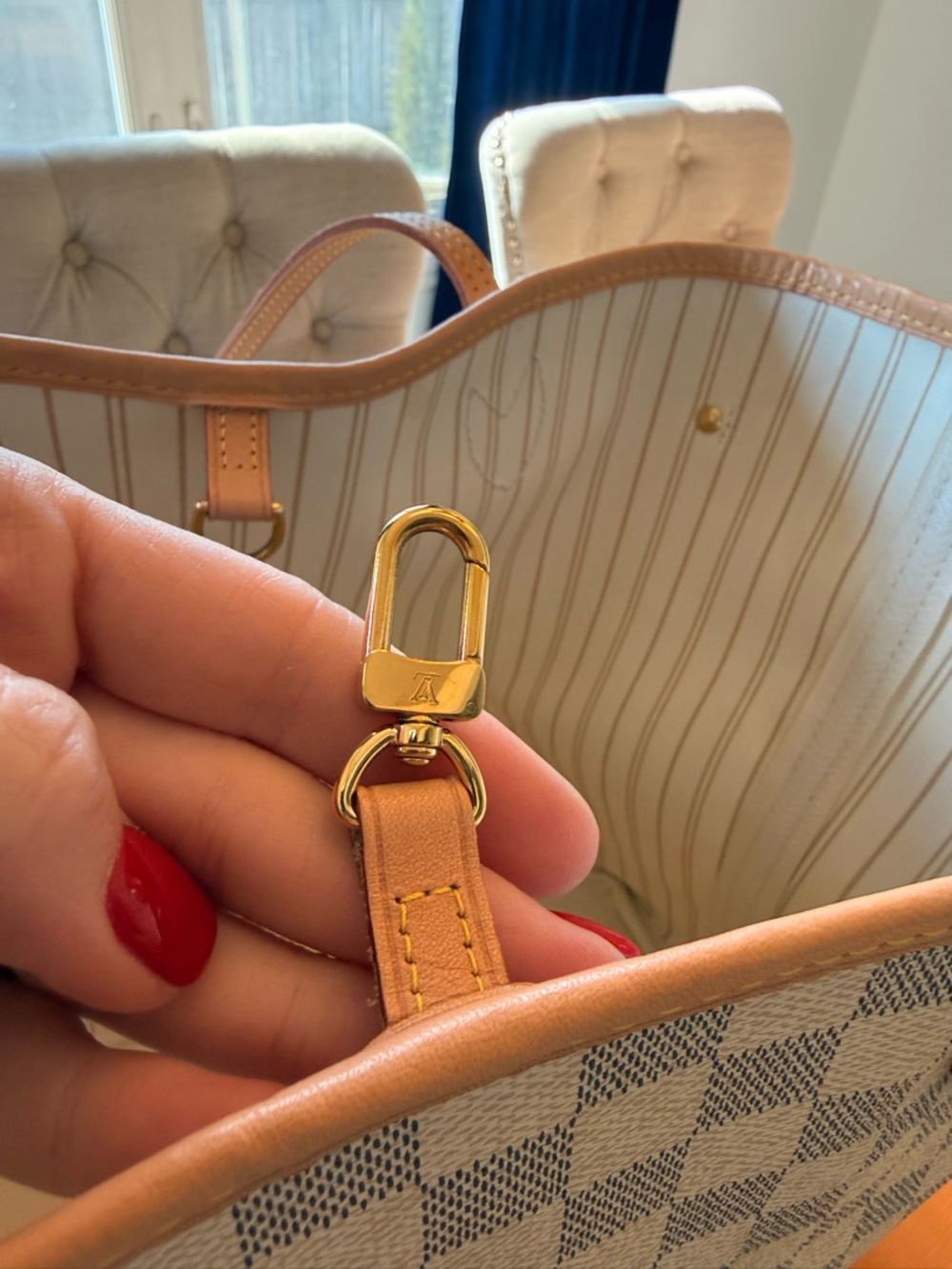 Louis Vuitton Neverfull MM Damier Azur Canvas Tote with Pouch in Beige and Tan - Picture 8 of 16